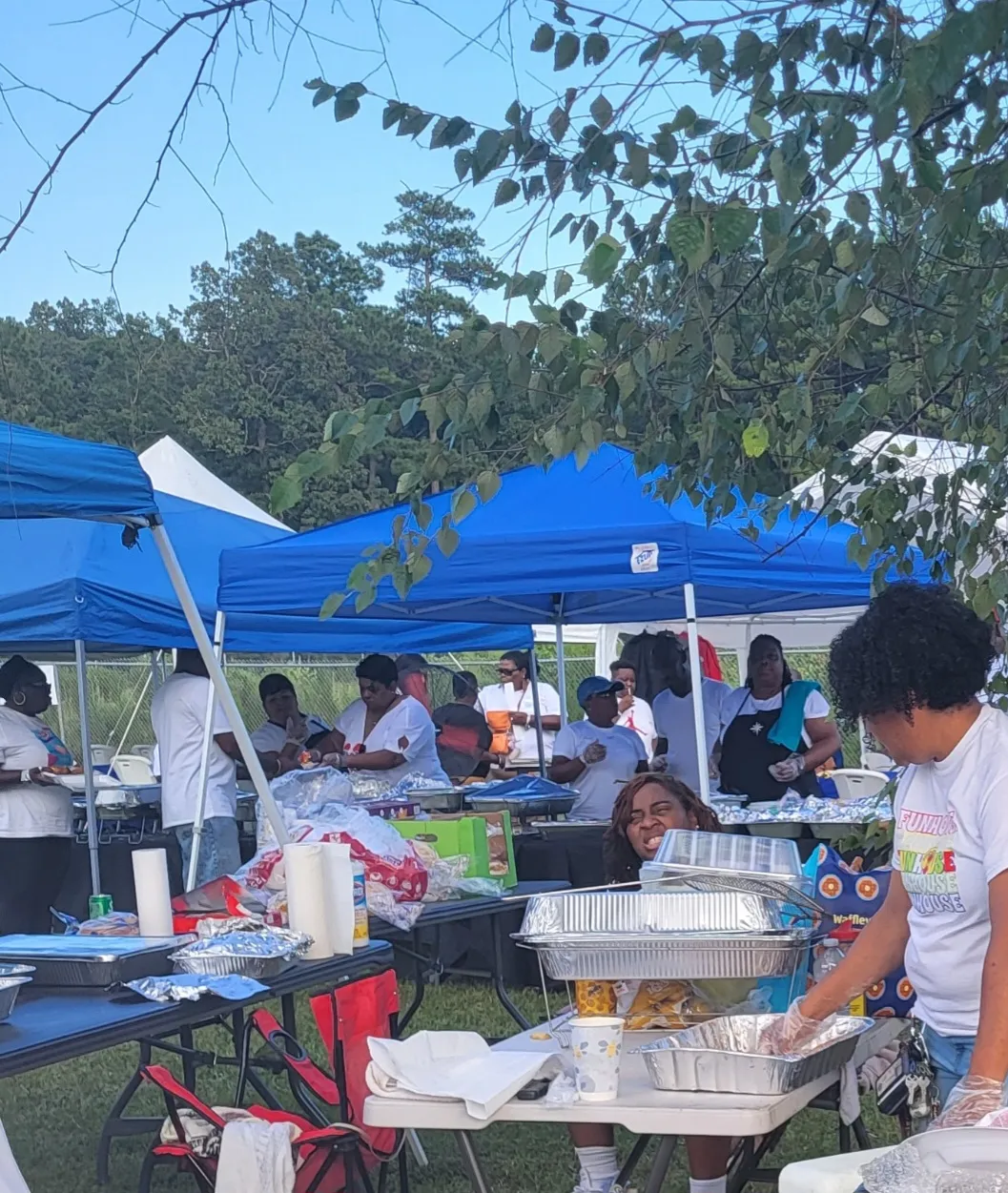 100 Tigers alumni community cookout and service event